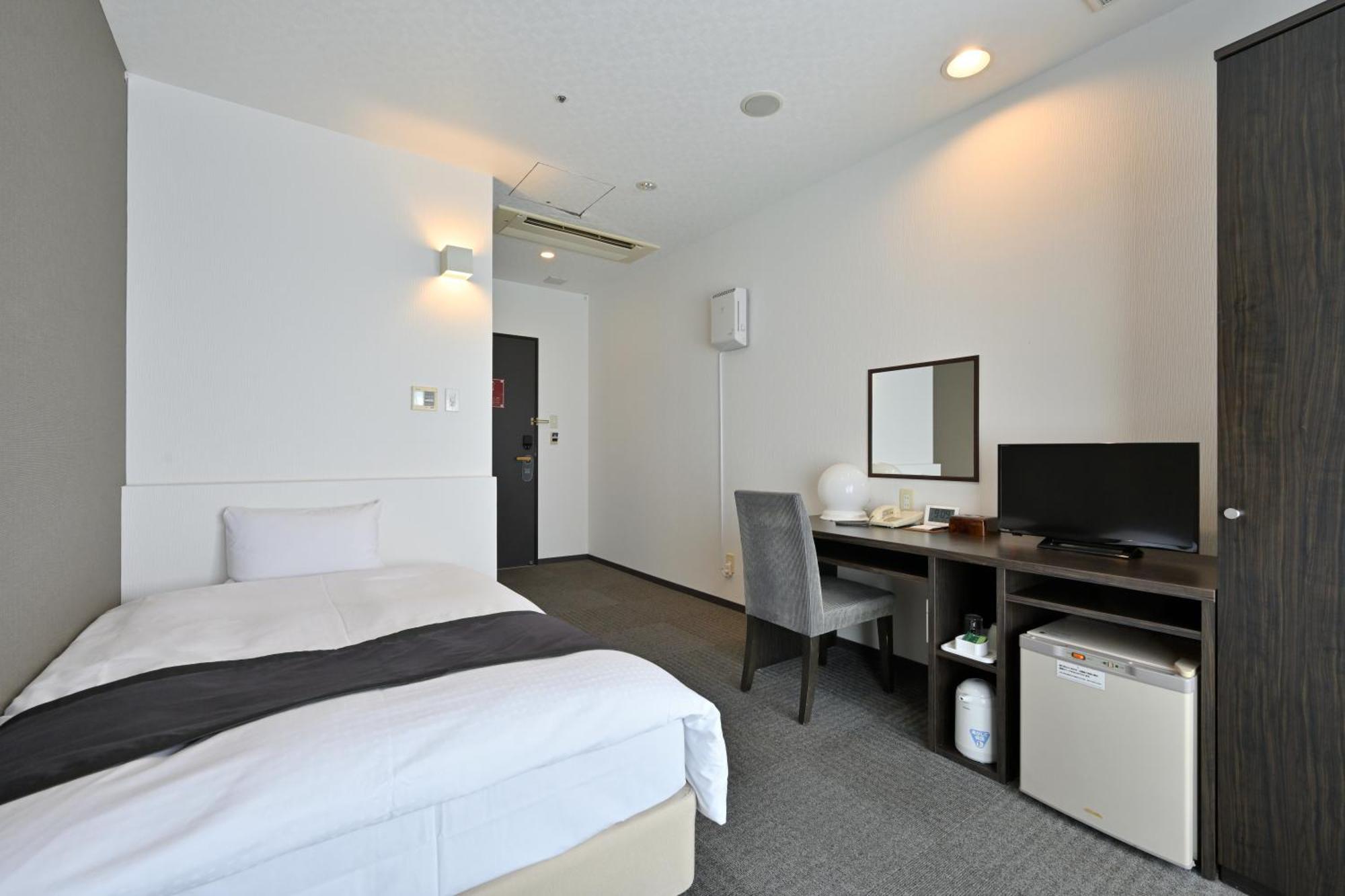 Wakayama Urban Hotel Экстерьер фото