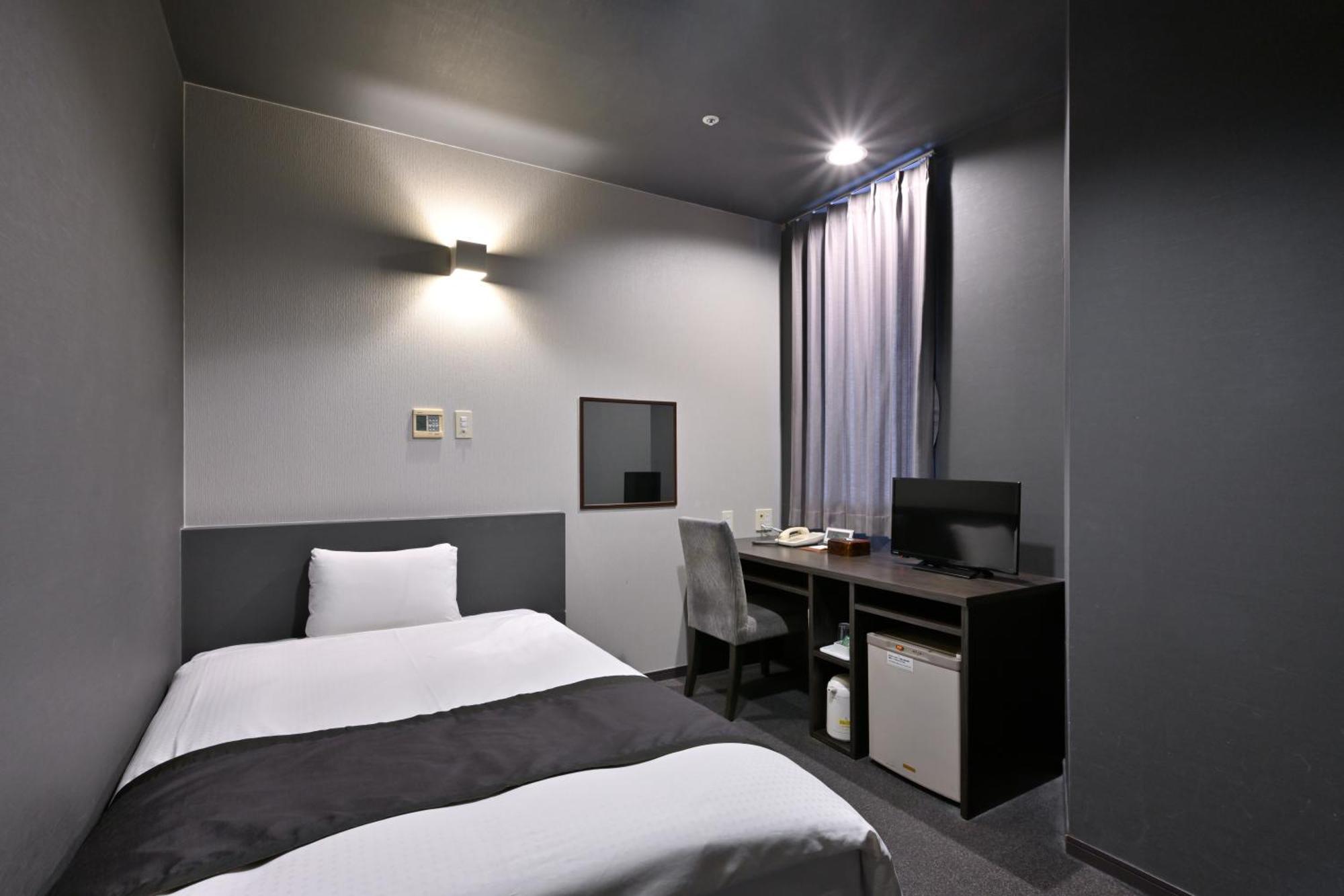 Wakayama Urban Hotel Экстерьер фото