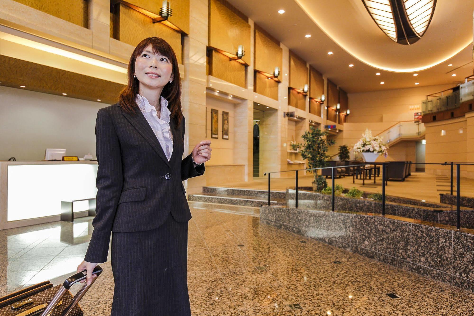 Wakayama Urban Hotel Экстерьер фото