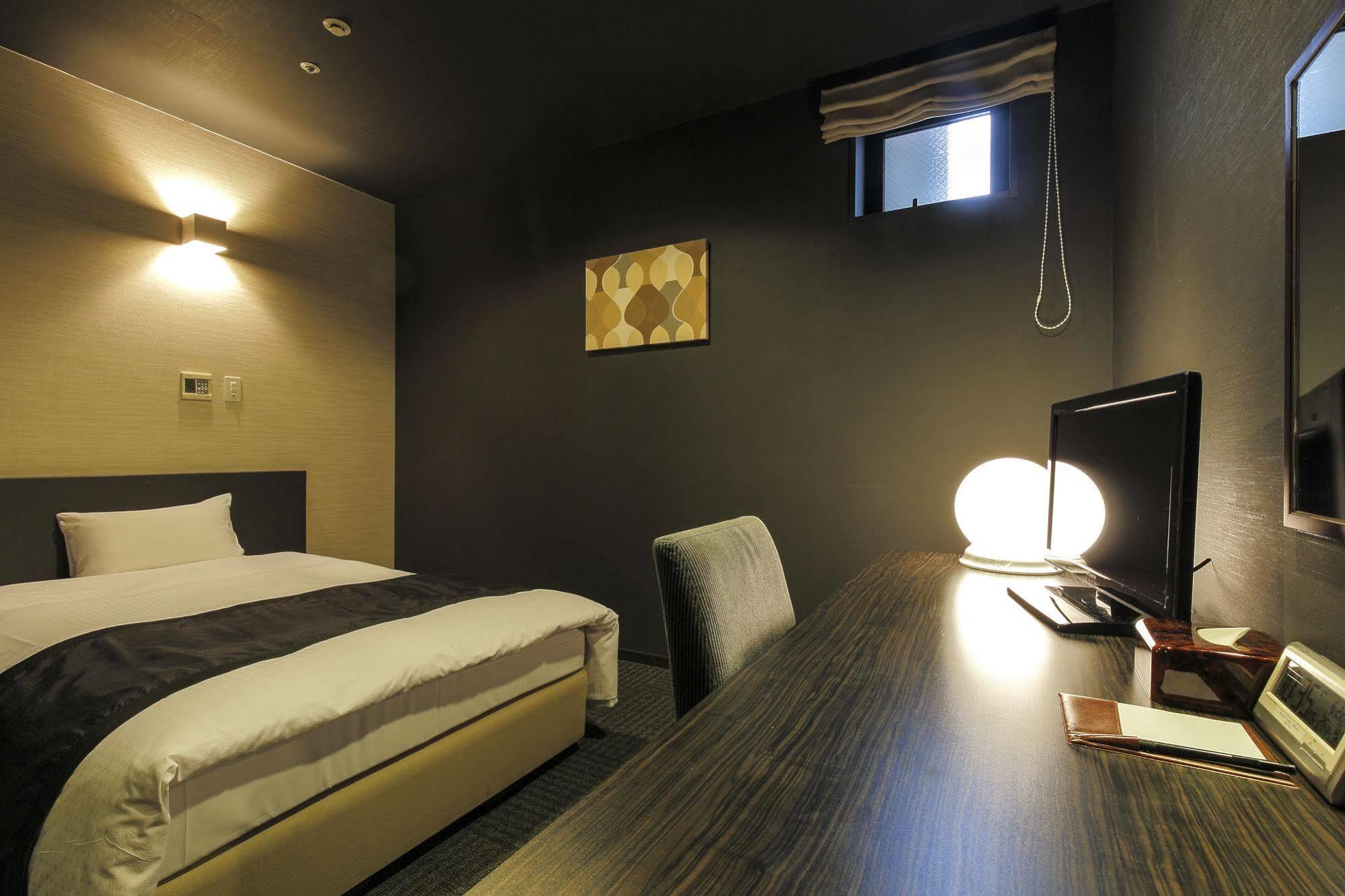 Wakayama Urban Hotel Экстерьер фото